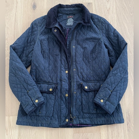 L.L. Bean Jackets & Blazers - L.L BEAN Women’s Quilted Lined Corduroy Collar Cuff Zip Snap Barn Coat - Med